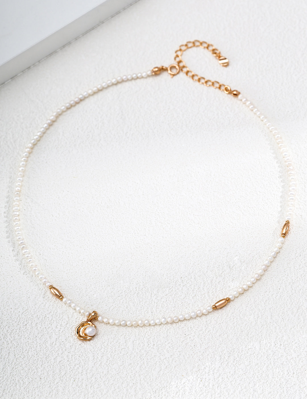 Moon Swirl Pearl Choker