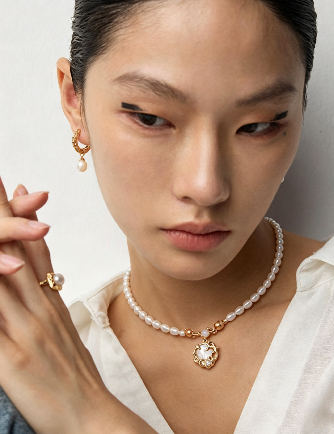 Doris Natural Pearl Necklace