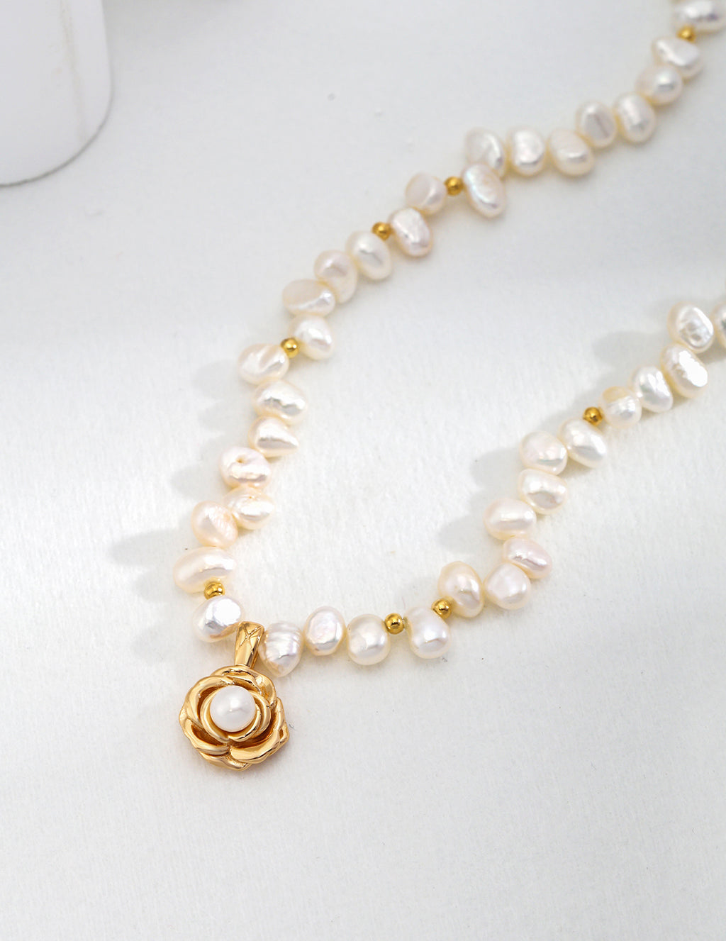 Flower Pearl Necklace