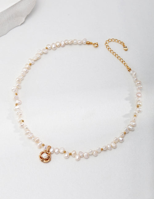 Flower Pearl Necklace